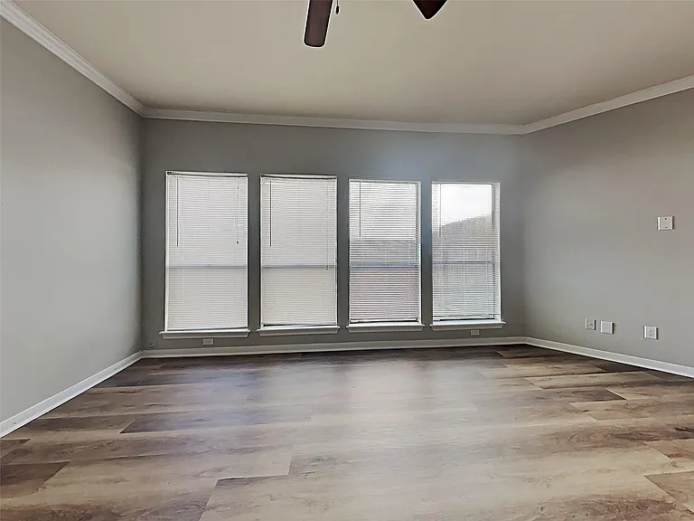 6737 Tournament Dr — Photo 3