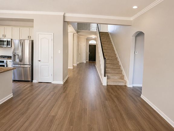 3rd image of 10850 Redstone Ct