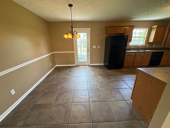 5th image of 107 Centerrock Dr