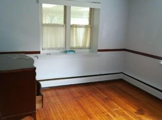 6607 Large St, Philadelphia, PA 19149