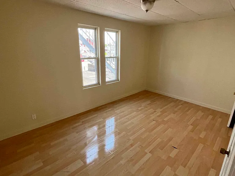 151-159 E Main St #2 — Photo 1