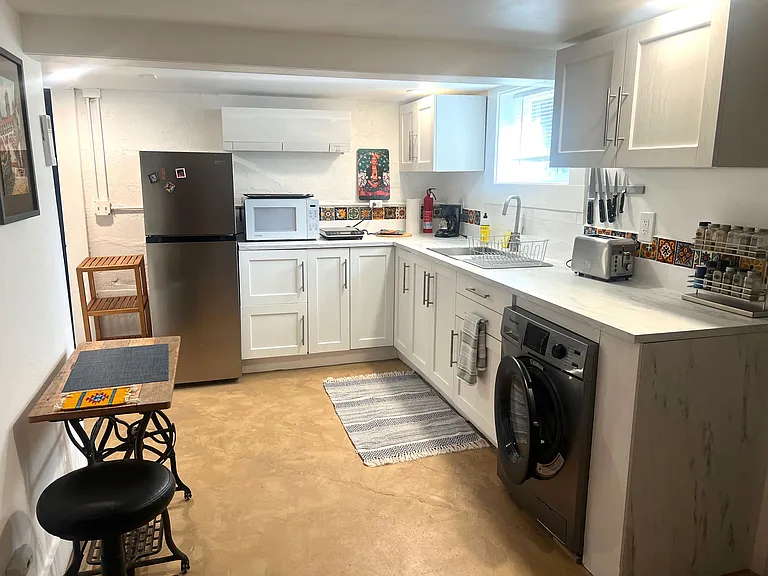 333 N Main St — Photo 25