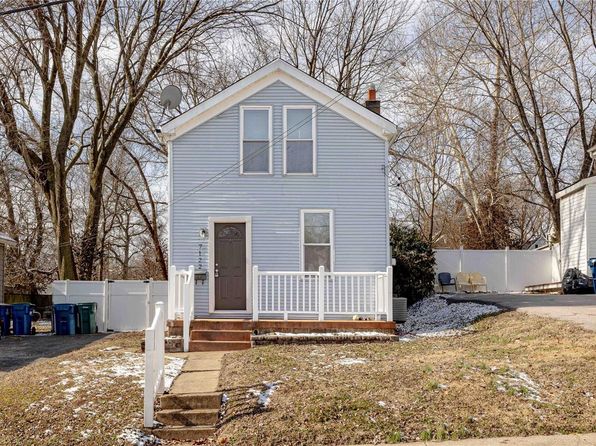 7122 Drury Ln, Saint Louis, MO 63143