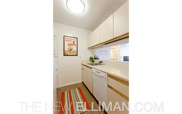 Sold by Douglas Elliman | media 8