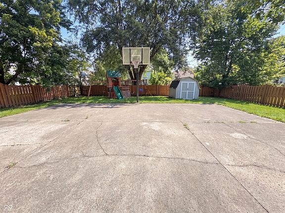 2nd image of 1753 Beckenbauer Ln