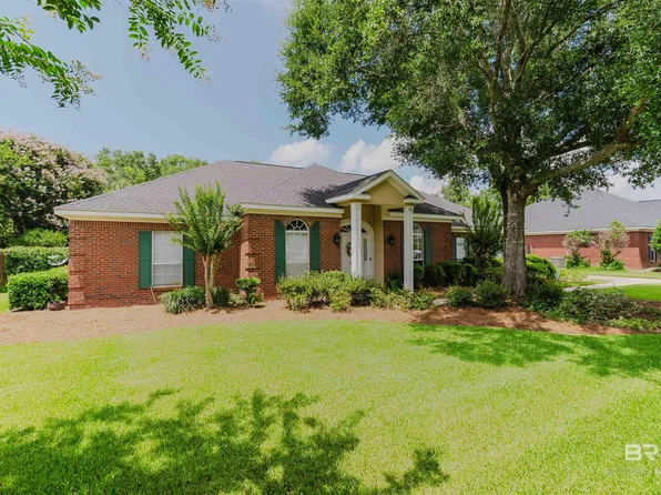 211 Royal Ln, Fairhope, AL 36532