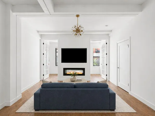 105 W 73rd St APT 3C, New York, NY 10023