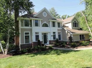 720 Stephens Pl, Guilderland, NY 12084