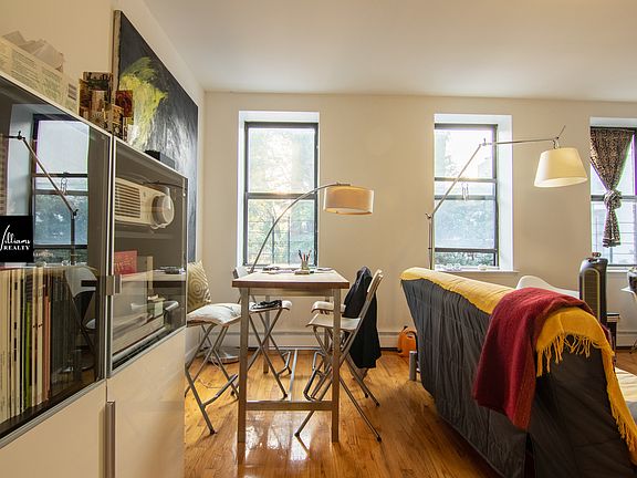2nd image of 369 Franklin Ave #3