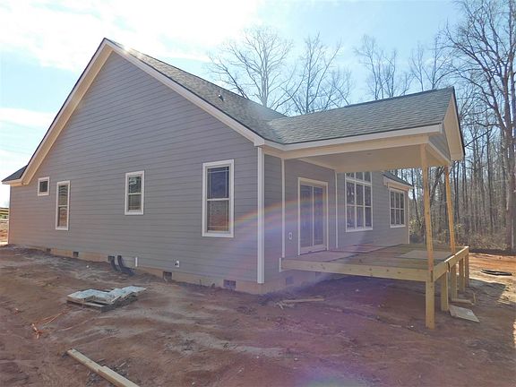 3rd image of 361 Old Asheville Hwy