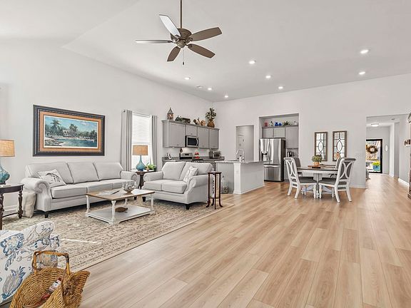3rd image of 394 Sun Colony Blvd.