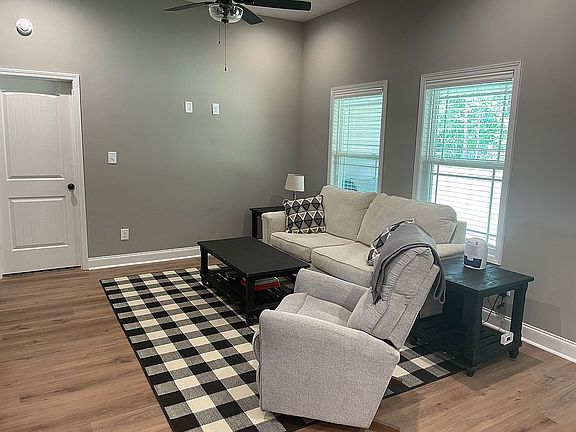 4th image of 151 Red Tail Cir