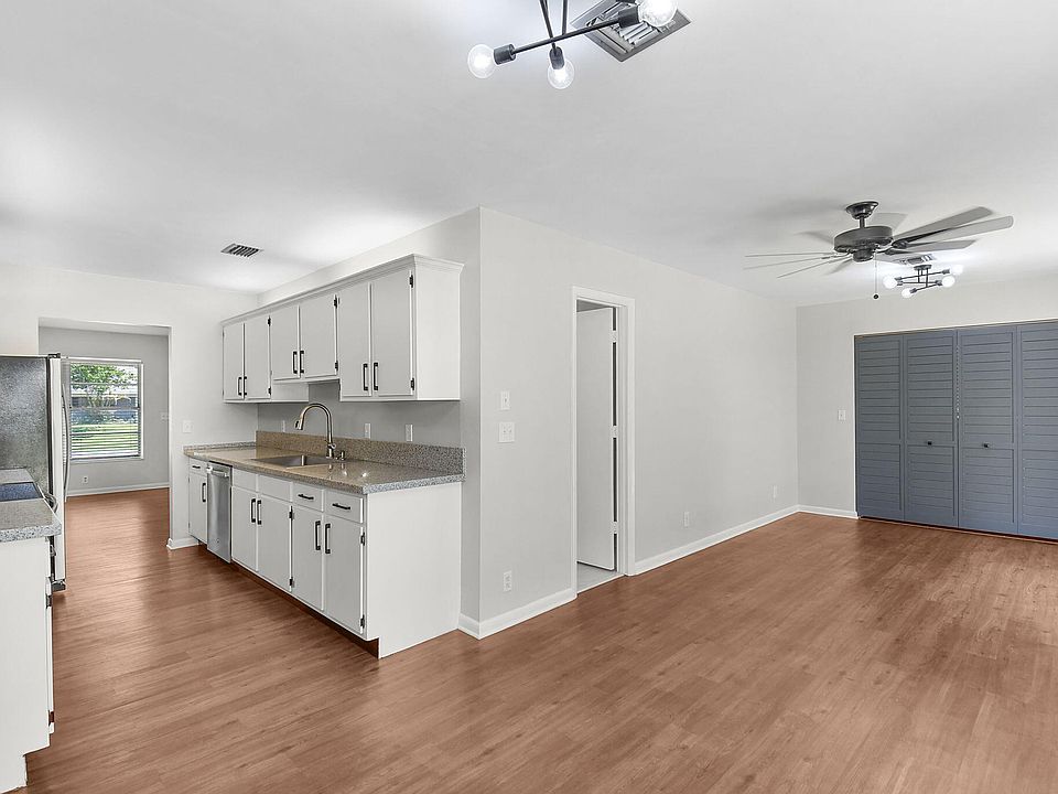 1st image of 9040 SE Hobe Ridge Avenue