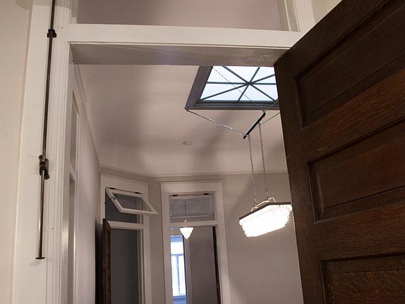 Operating transom windows