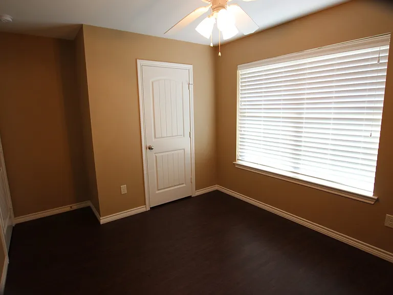 19391 King Ranch Dr — Photo 5