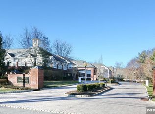 100 Ridgewood Rd APT 105, Township of Washington, NJ 07676