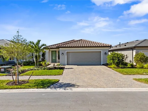 1899 Sierra CT, NAPLES, FL 34120