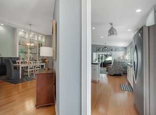 904 Magdalena Rd, Palm Beach Gardens, FL 33410