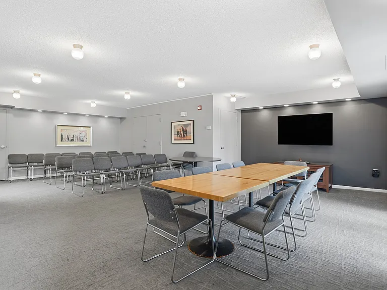 200 N Pickett St #110 — Photo 41