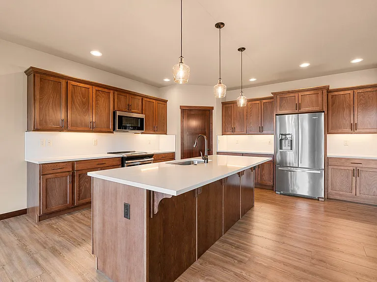 755 S Perry Ave — Photo 8