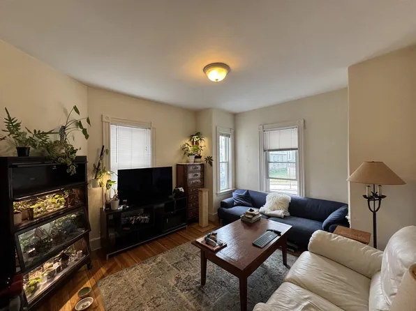 31 Belmont St #3, Somerville, MA 02143