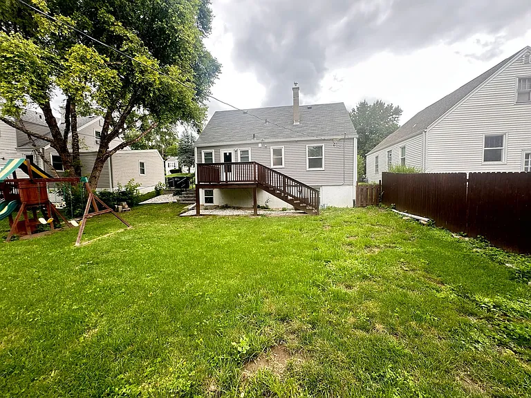 2130 S 47th St — Photo 25