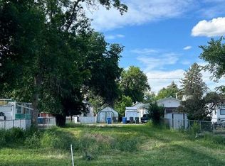 1028 Elm St SE, Medicine Hat, AB T1A 1C3