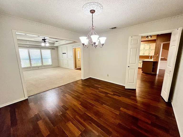 5714 Louise Way Dr — Photo 9