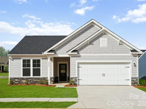 1095 Arundle Rd, Sherrills Ford, NC 28673