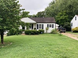 1060 Horseshoe Dr, Nashville, TN 37216