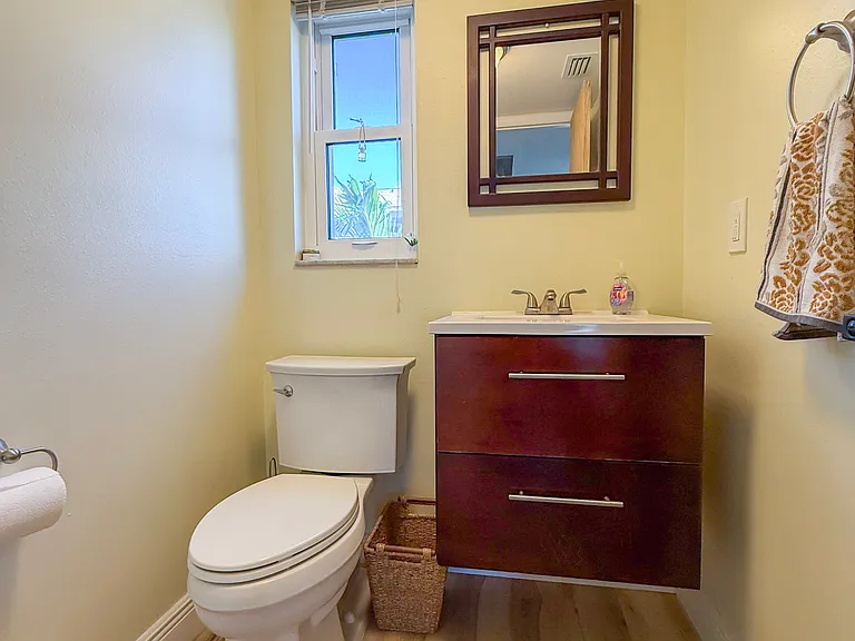 255 Capri Cir N #8 — Photo 35