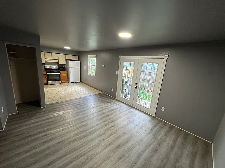 123 Earl Ave #1 — Photo 2
