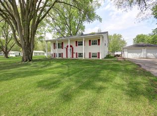 310 W Oak St, Mahomet, IL