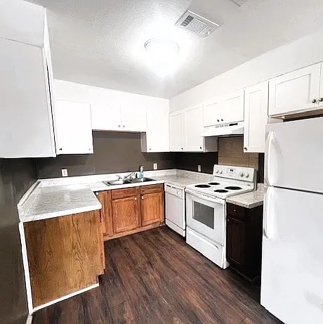 2 bed, 698 sqft, $800 — Photo 2