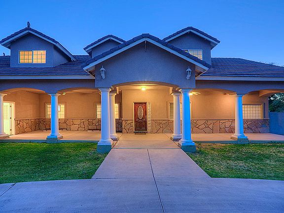 2nd image of 1060 S Robin Ln