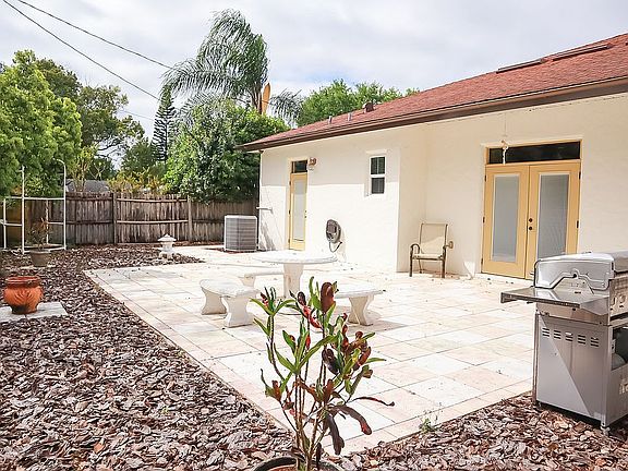 Concrete paver patio area 