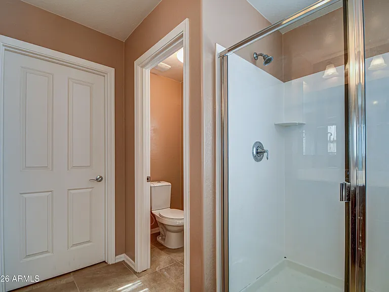 3114 E Franklin Ave — Photo 32