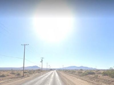 Avenue J E, Lancaster, CA, 93535