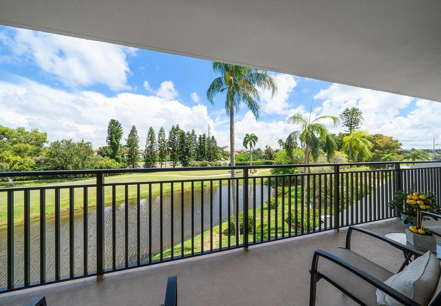 2 bed, 1300 sqft, $3,500 — Photo 3