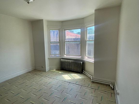 5th image of 2508 Canby St
