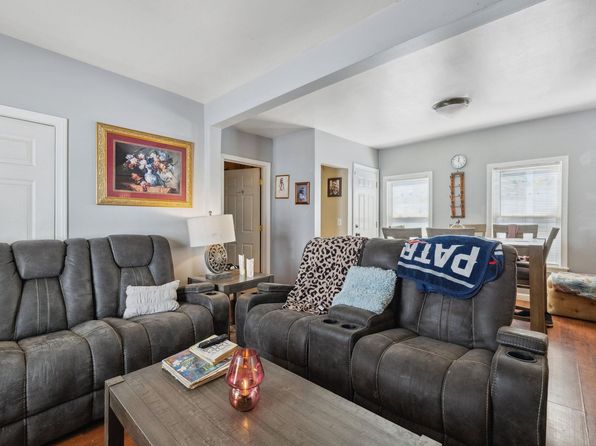 manchester-new-hampshire-95345048 picture