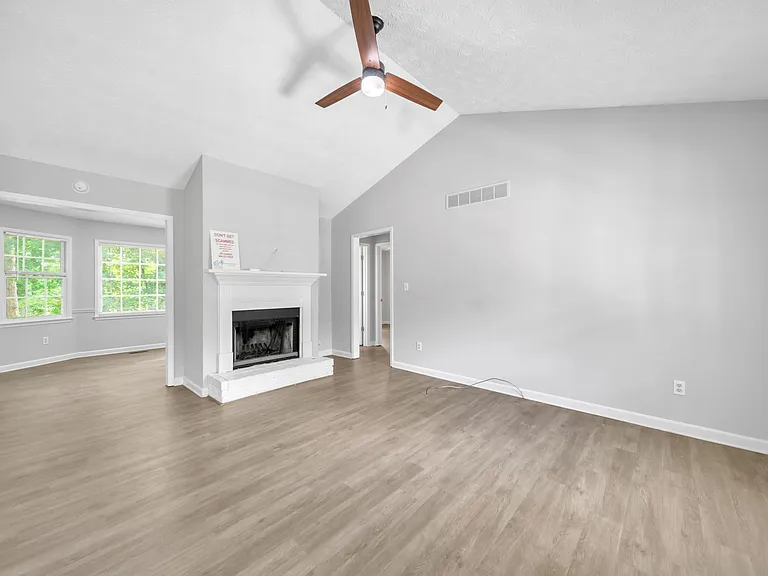 608 Wood Ridge Dr — Photo 9