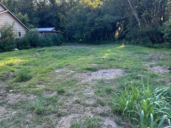 10530 Opal St, Beaumont, TX 77705