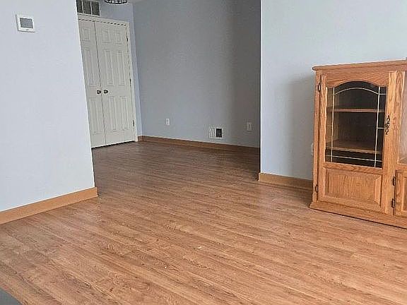 3rd image of 98 Salvatore Ct