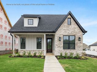 4010 W West Dr, Rogers, AR 72758