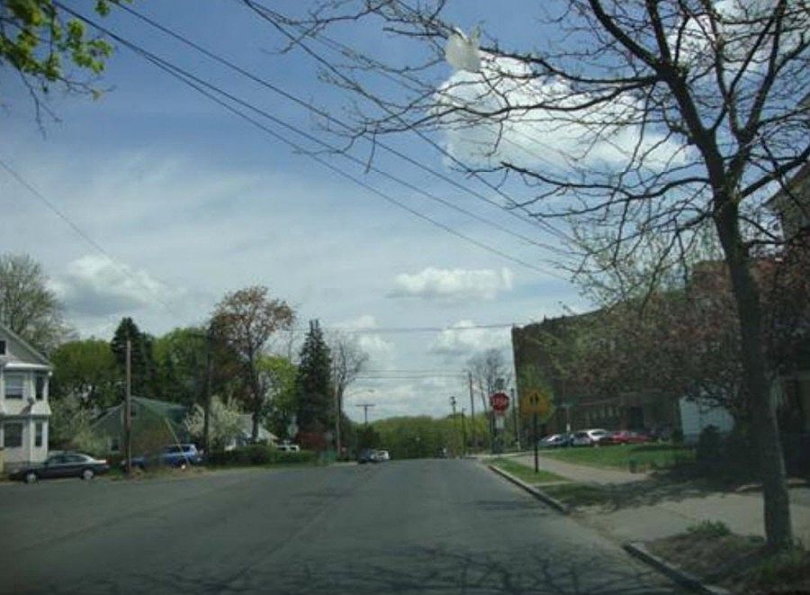 2nd image of 814 Main Ave