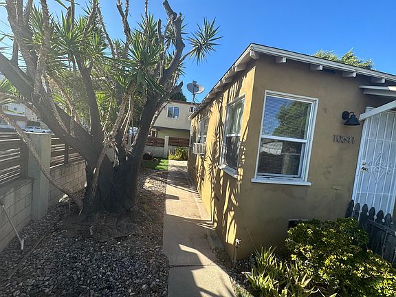 5th image of 10641 Woodbine St