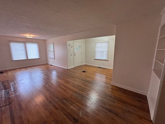 4th image of 2123 Madison St