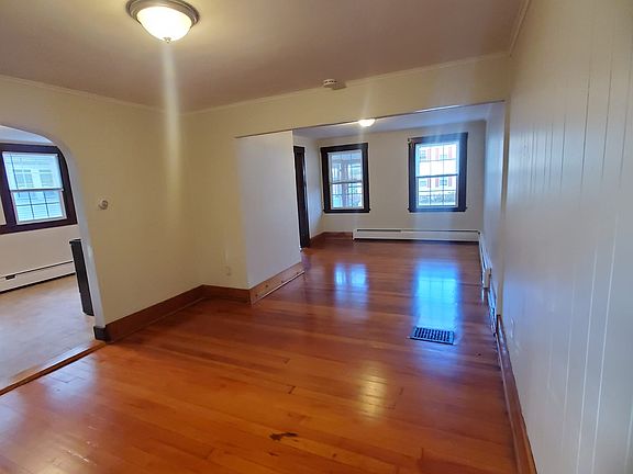2nd image of 8 Woodland St #6