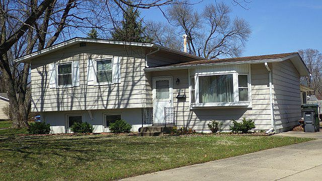 2nd image of 1124 Crestview Cir